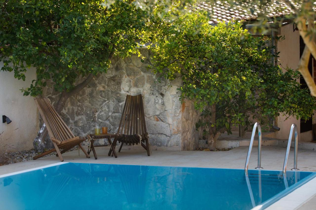 Villa Luna Sutomiscica ภายนอก รูปภาพ