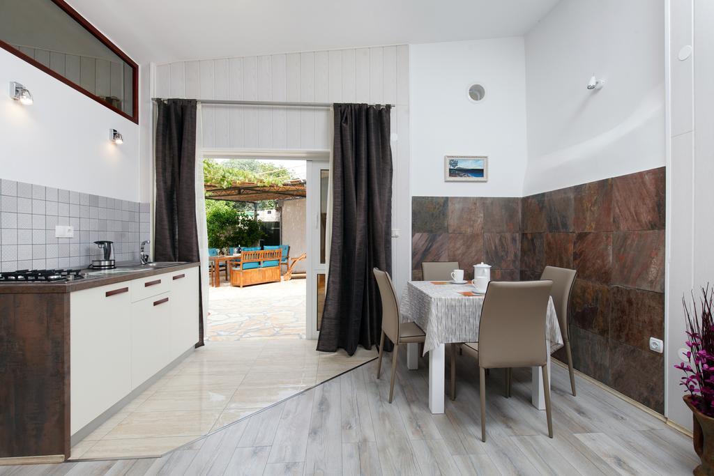Villa Luna Sutomiscica ภายนอก รูปภาพ