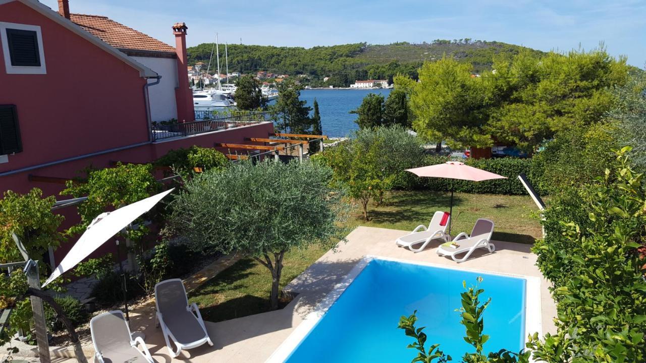 Villa Luna Sutomiscica ภายนอก รูปภาพ