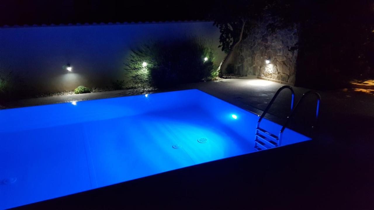 Villa Luna Sutomiscica ภายนอก รูปภาพ